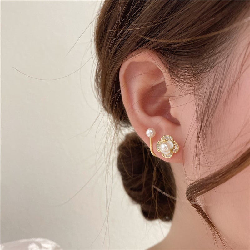 お値下げ　バカラ　タンタシオン　ピオニー　ピアス　k18 お値下げ バカラ タンタシオン ピオニー ピアス k18 - メルカリ