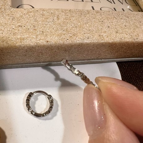 s074 ピアス