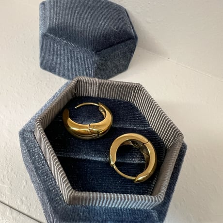 ss055 ピアス2カラー