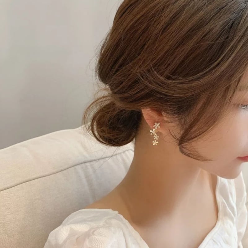 4連 フラワー ピアス | Cattlya 4連 フラワー ピアス | Cattlya