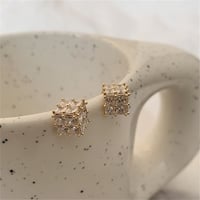 CUBE ピアス