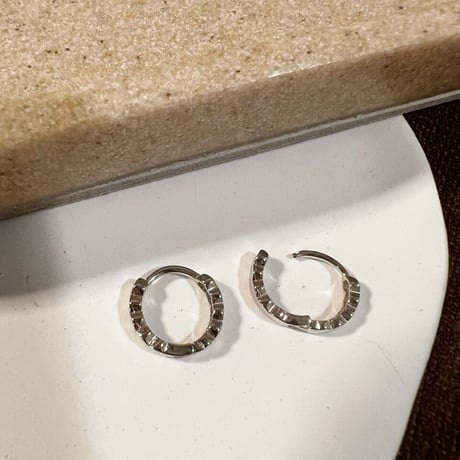 s074 ピアス