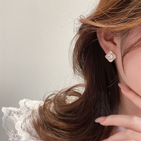 milk candy ピアス