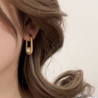 s142 ピアス