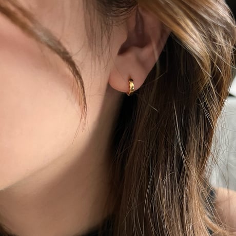 s074 ピアス