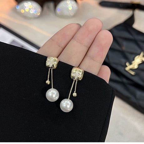 pearl star ピアス