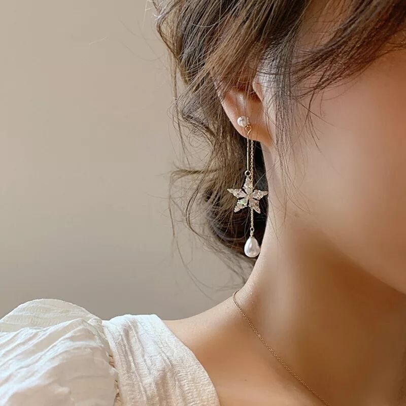 ぐみ様　ゼクシィ掲載 flua butterfly flower ピアス ピアス・イヤリング | ブライダルアクセサリー flua