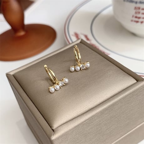 line キャッチレスピアス
