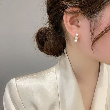 triple pearl キャッチレスピアス