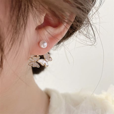 Flying butterflies ピアス