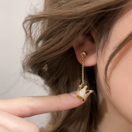Crownピアス　イヤリング