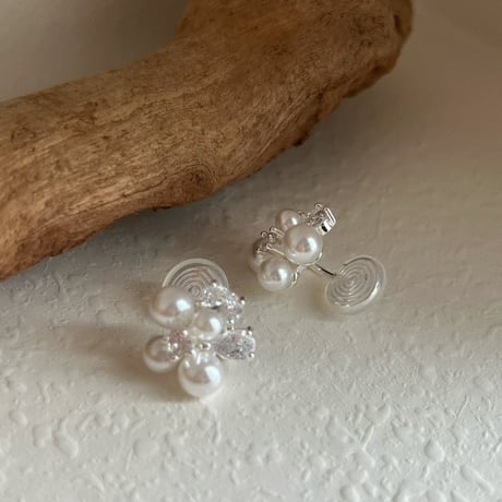 Pearl Petaliaピアス　イヤリング