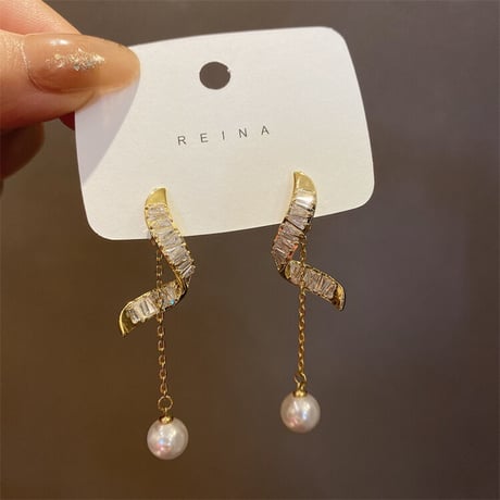 tree ピアス
