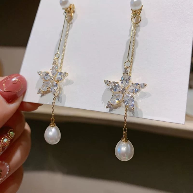 flower Crystal イヤリング ピアス | Cattlya