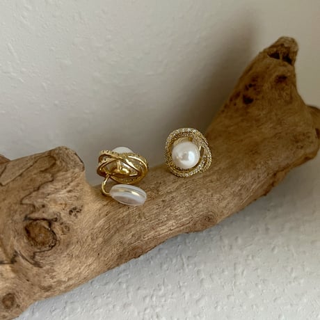 pearl roll ピアス　イヤリング