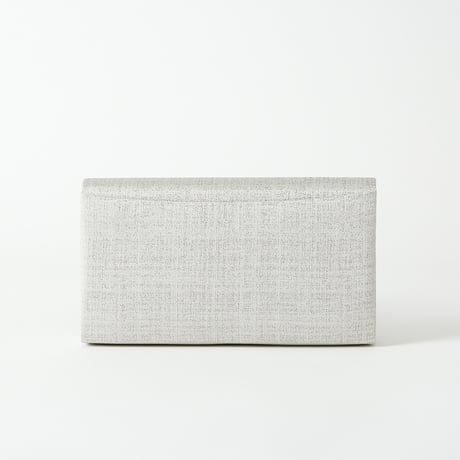 ミモザ刺繍のクラッチバッグ（ペールグレー）