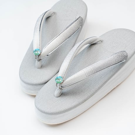 草履ピアス®️（クリスタル）