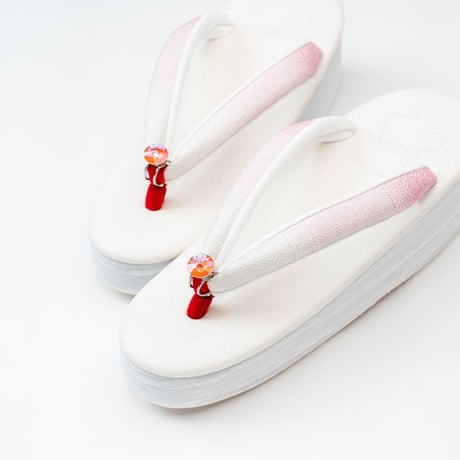 草履ピアス®️（クリスタル）