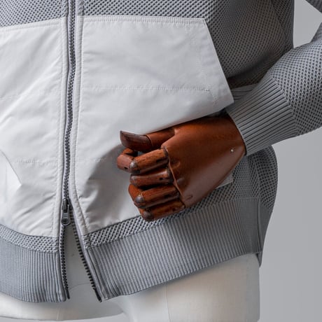 MOCO [ 21-3232910 ] ｳｰﾘｰﾎﾟﾘｴｽﾃﾙ×Moda core spun【ﾌﾙZIPﾌｰﾃﾞｨ】- ｵﾌﾎﾜｲﾄ(05)