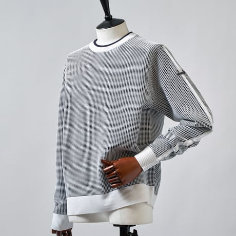 現行販売品　MOCO ゴルフウェア　ウーリーポリエステル長袖クルーネックセーター f705544d7c4227f4f7bbaa23e4861e