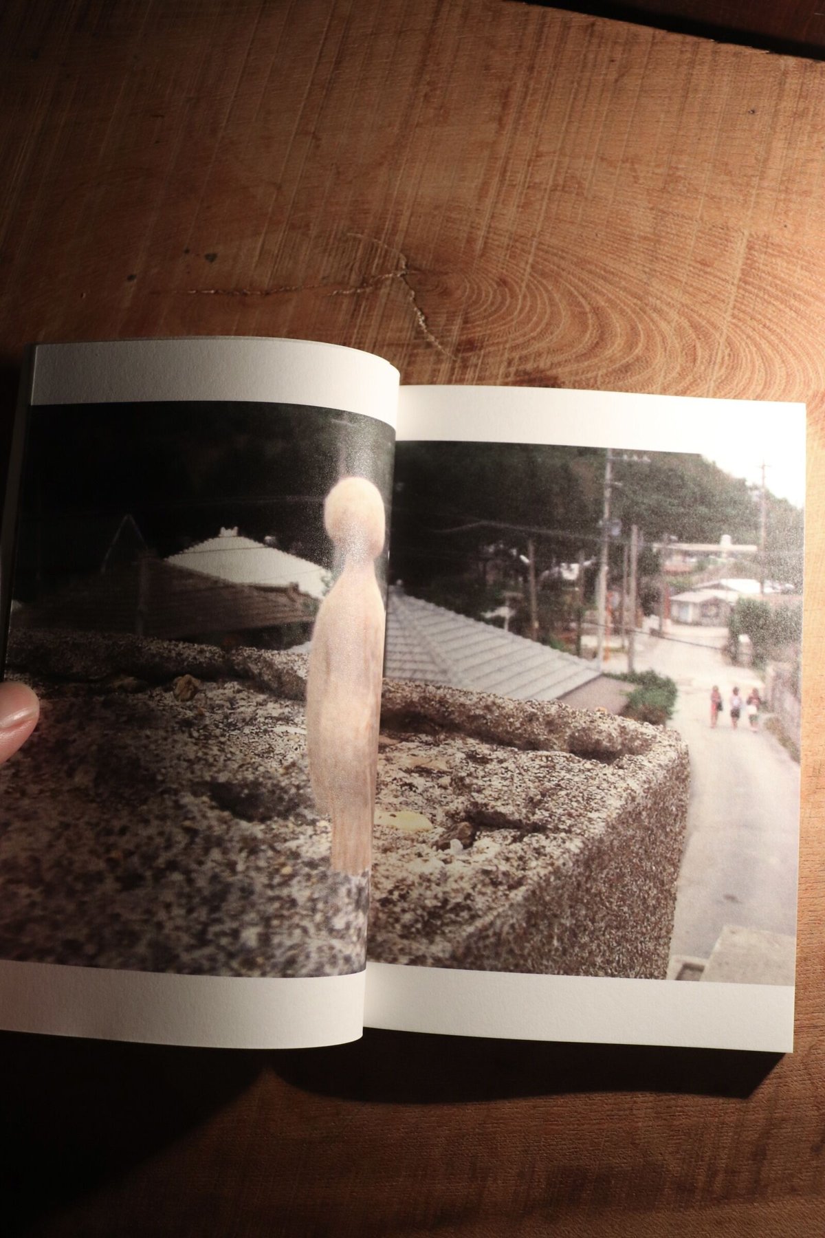 O KU 内藤礼｜地上はどんなところだったか | 庭文庫 WEBSHOP