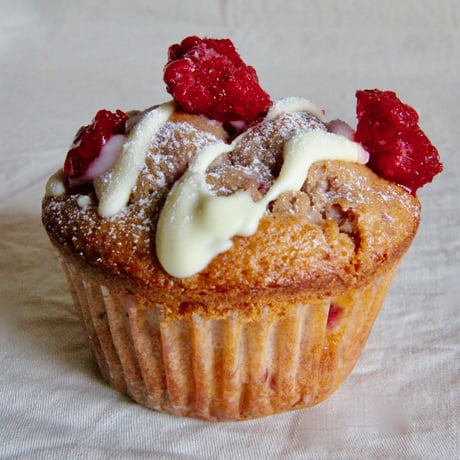 Raspberry and White Chocolate Muffin (ラズベリー＆ホワイトチョコ)