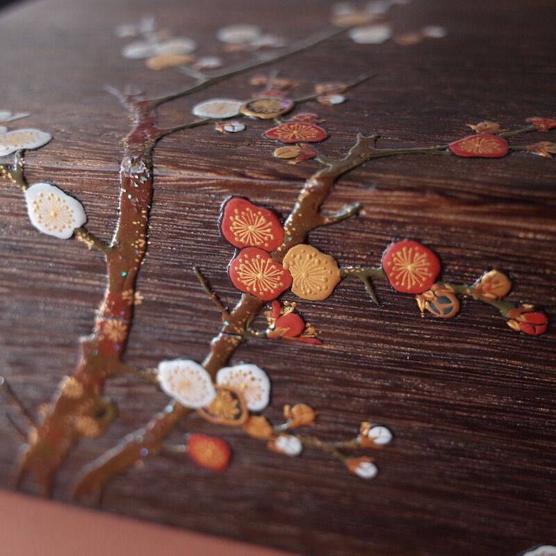 桐箱 紅白梅蒔絵 | 金沢桐工芸 岩本清商店