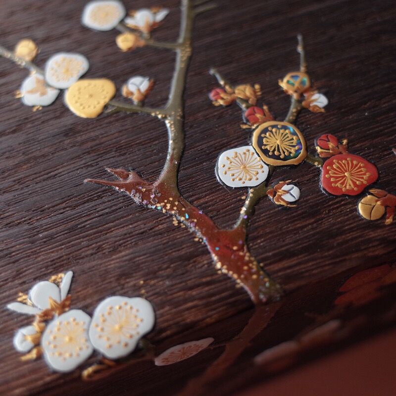 輪島塗 貴山堂 張間喜一監修 紅白梅蒔 共箱 文箱 ax8812_1.jpg