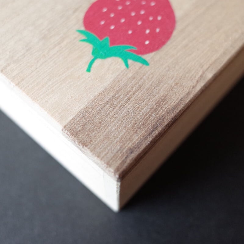 桐の箪笥 いちご 桐箱 FRUITS | 金沢桐工芸 岩本清商店
