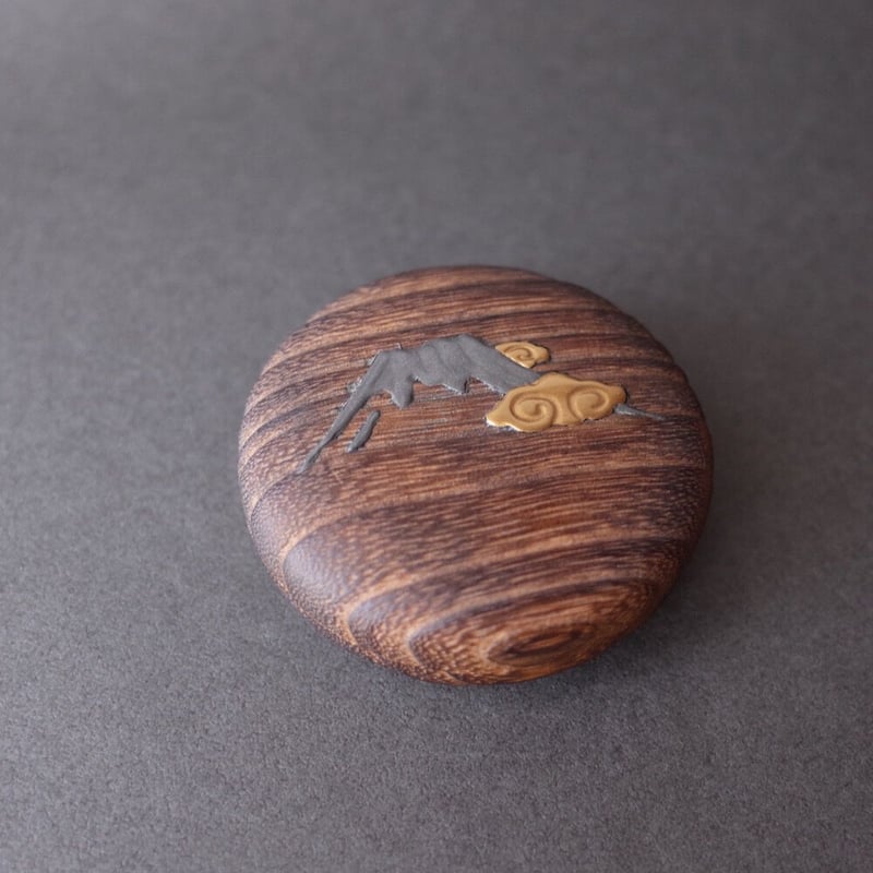 香合 山に雲／金魚蒔絵 | 金沢桐工芸 岩本清商店