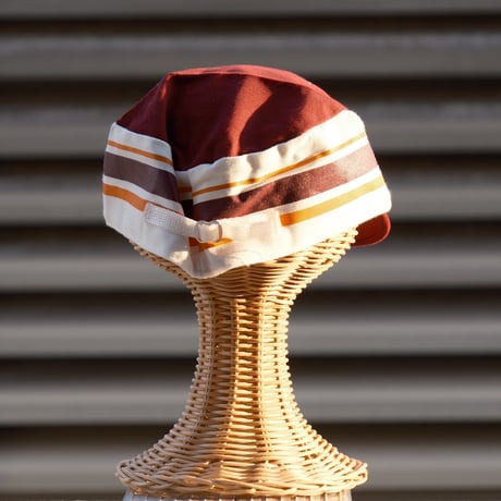 ◉ hat