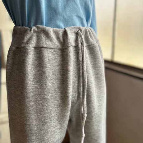 スゥエット　グレー　形よし＆紐部分可愛い