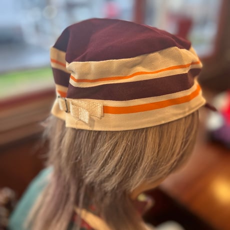 ◉ hat