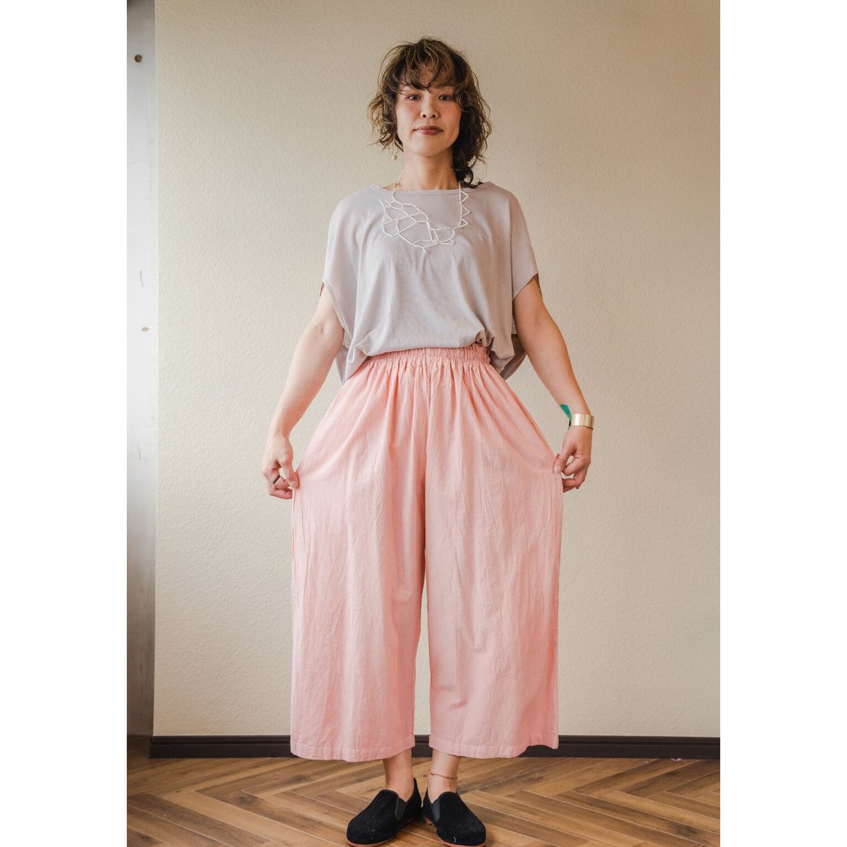 公式サイト ワイドパンツ サーモンピンク