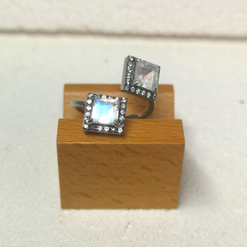 リング 100100200012 ブルームーンストーンピンキーリング K10WG