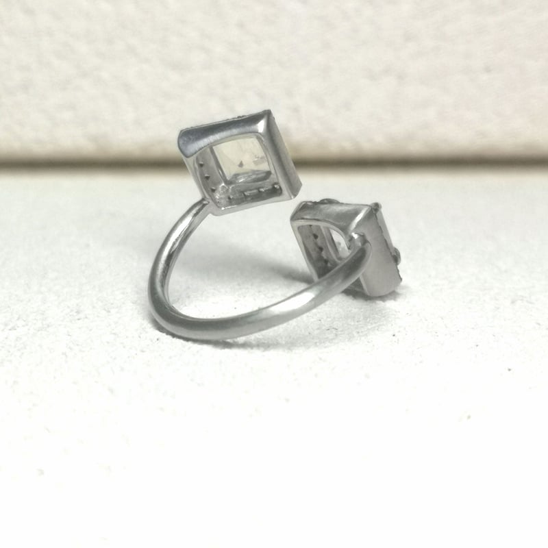 リング 100100200012 ブルームーンストーンピンキーリング K10WG