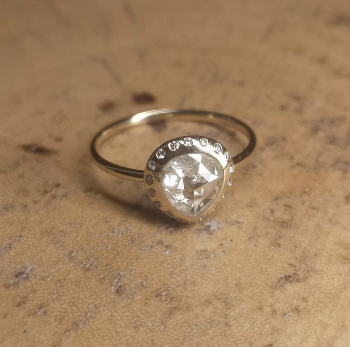 インドジュエリー メレ巻きローズカットダイヤモンドリング  