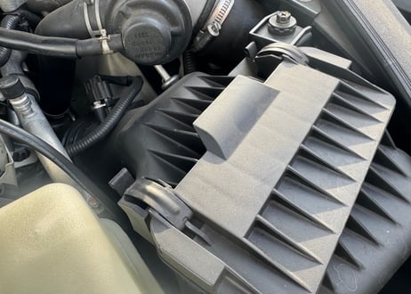 R35GT-R エアクリーナーカバー クリップ