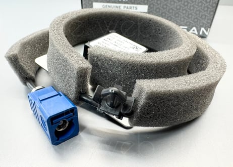 R35GT-R GPS アンテナ ASSY 2016/07-現行用