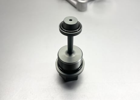 R35GT-R  エンジンオイルクーラー用 サーモレスボルト