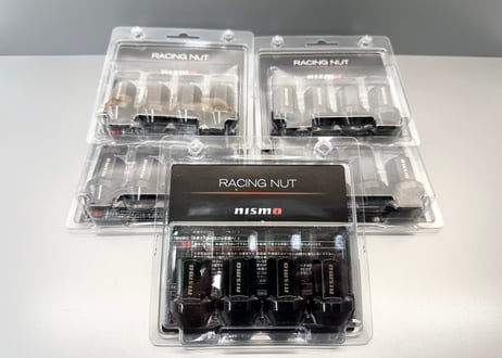 R35GT-R NISMO Racing Nut Medium M12×P1.25 1台分