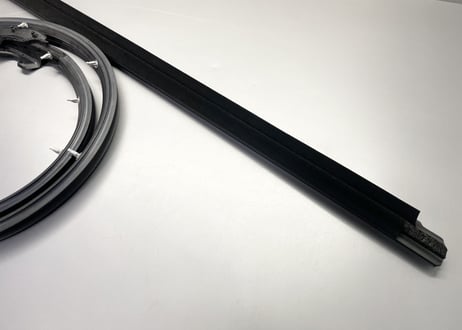 R35GT-R フロントドアウェザーストリップ 左右セット