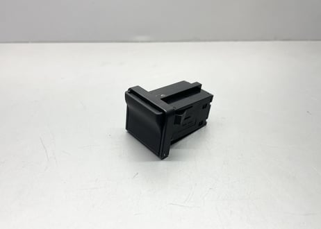R35GT-R  オグジュアリーオーディオシステムコネクター+ハーネス