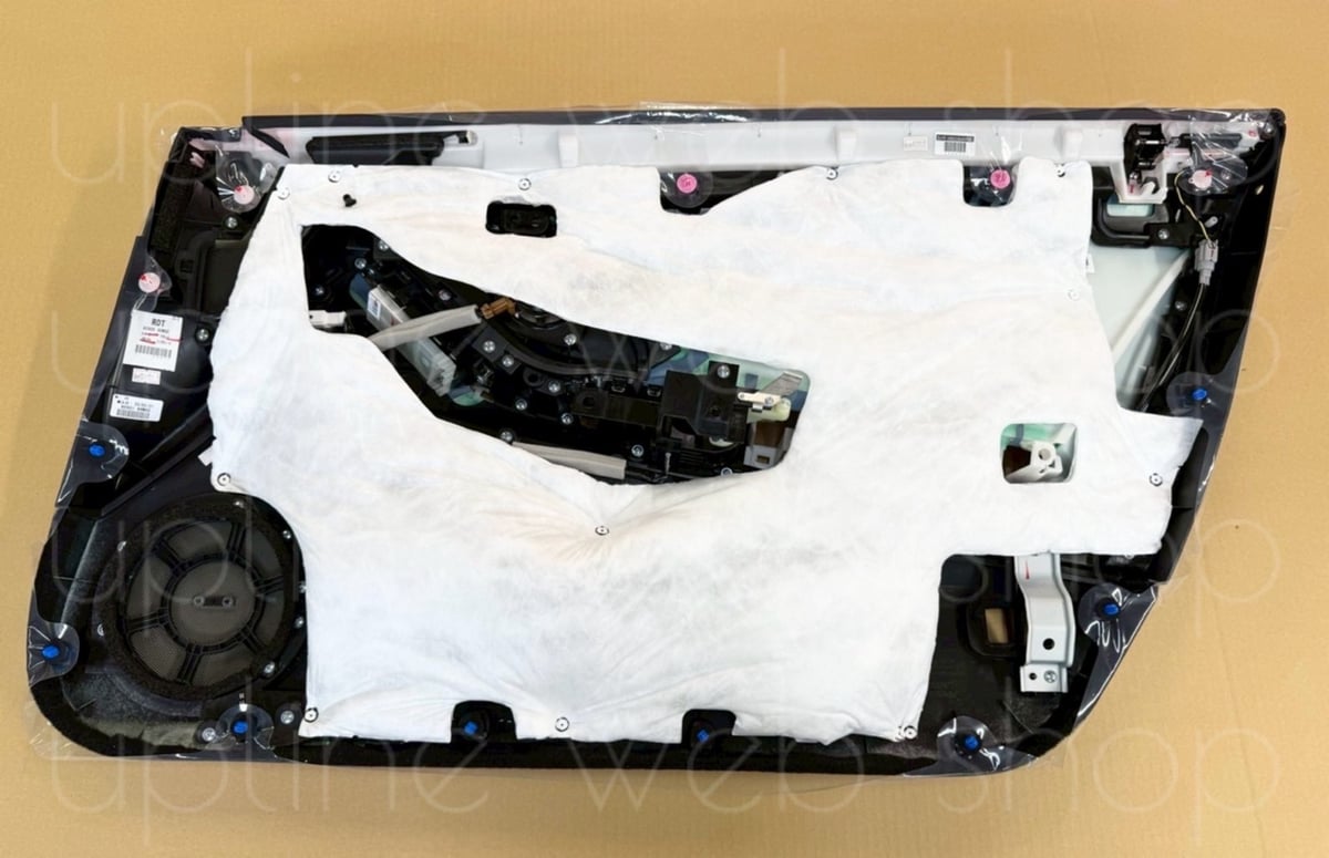 フロントロアフィニッシャー R35GT-R 2011-2012 フロントドア フィニッシャー ASSY 左右