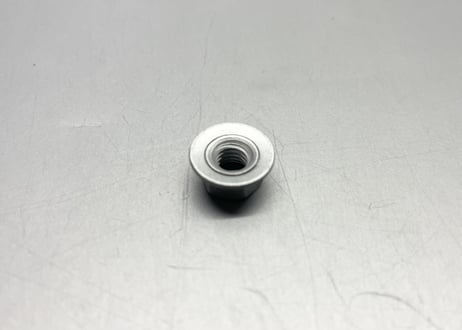 R35GT-R M6 NUT シルバー