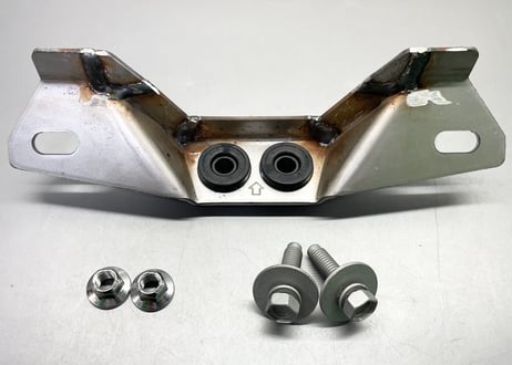 R35GT-R エキゾーストマウンティングASSY+ボルト+ナット