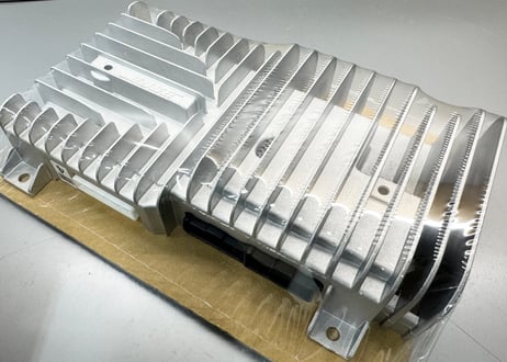 R35GT-R BOSE スピーカー アンプ ASSY 28061-62B2B