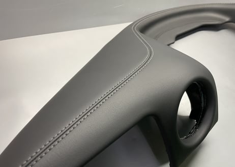 R35GT-R インストルメントセンターパッドASSY 2012 グレーステッチ