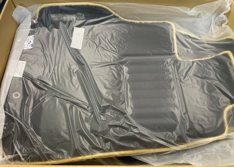 R35GT-R TOPSECRET オリジナルフロアマット プレミアム ブラック