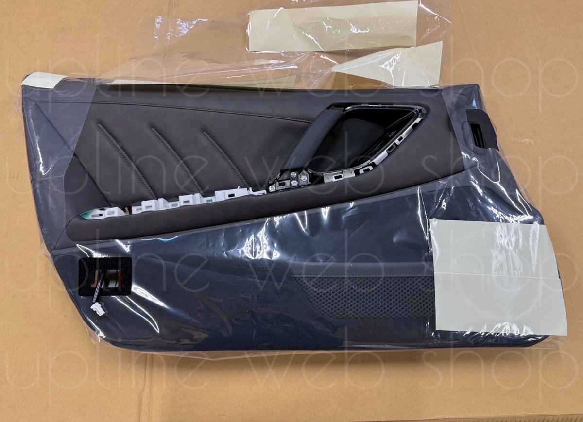 R35GT-R 2025 ファッショナブルインテリア フロントドア